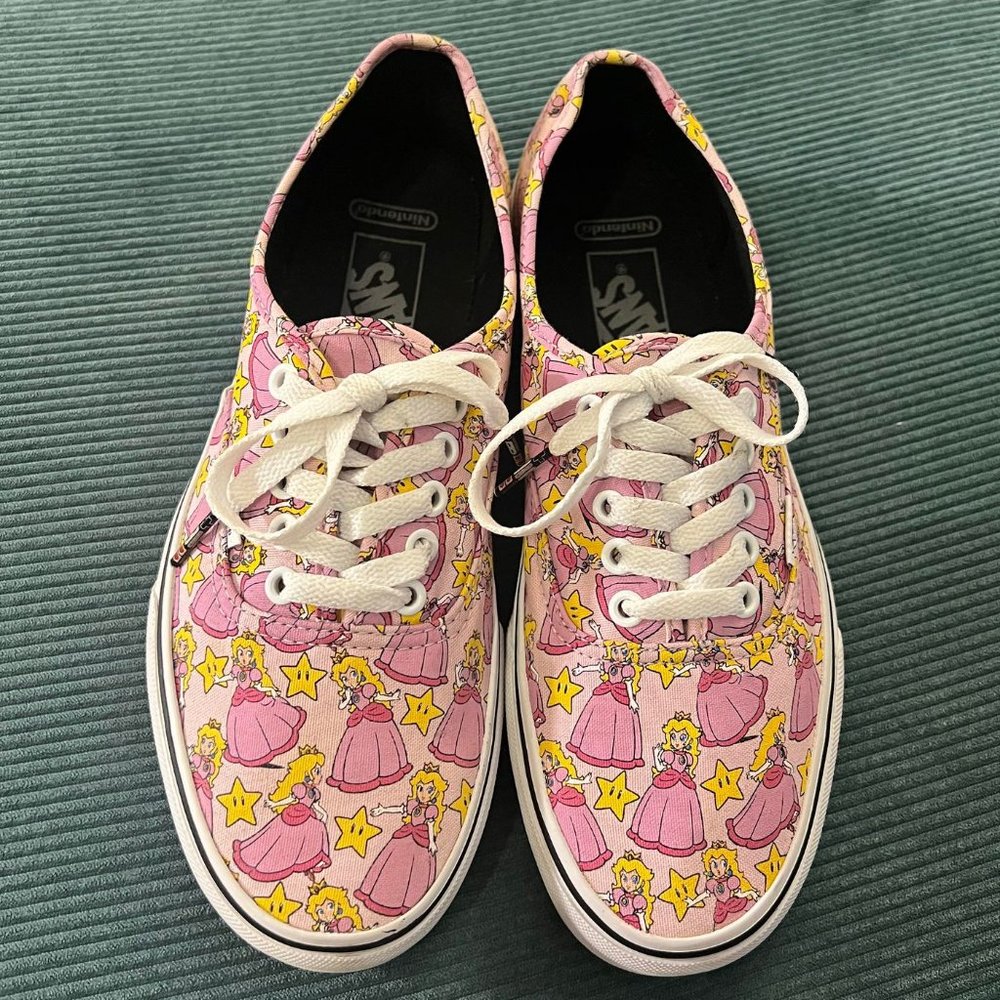 VANS Nintendo Collaboration Princess Peach 8US Men / 9.5US Women / 40.5EUR